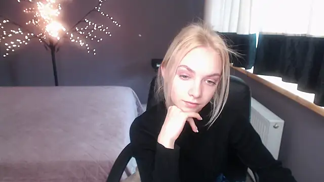 SonnySofia online show from April 21, 2026, 11:49 am