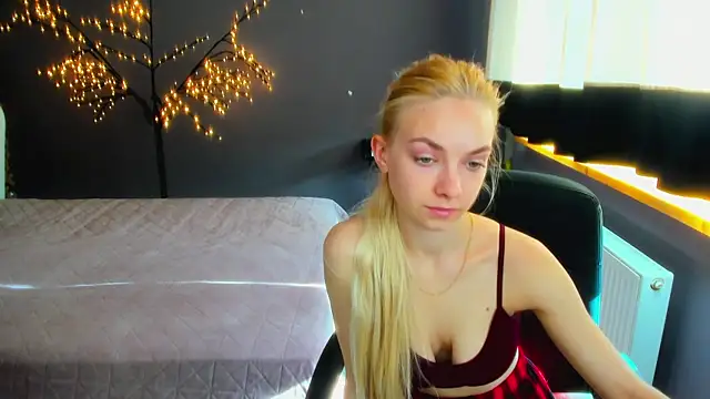SonnySofia online show from April 28, 2026, 5:34 am