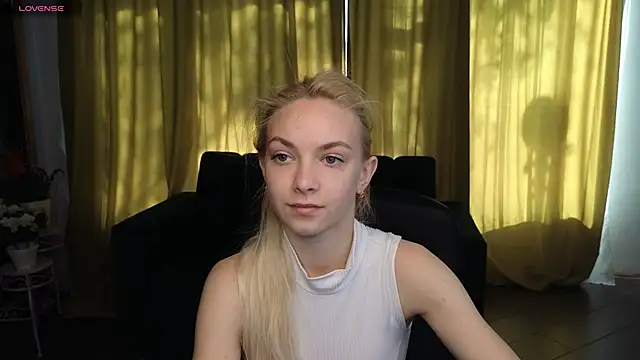 SonnySofia online show from May 6, 2026, 5:35 am