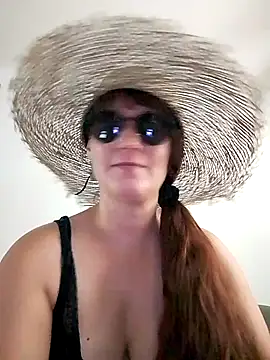 Maggie38 online show from July 18, 2026, 4:00 pm