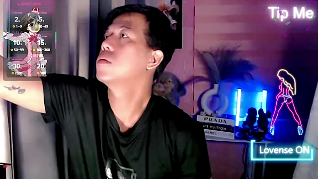 akiramoore online show from June 28, 2026, 2:39 am