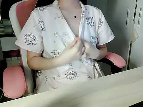 lucienguyen online show from April 8, 2026, 4:18 pm