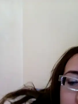 Snapshot of Nisrin_ay chatting on April 14, 2026, 7:31 pm Nisrin ay online show from April 14, 2026, 7:31 pm