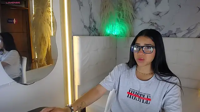 Taliasweet online show from April 18, 2026, 1:26 pm