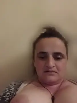 AnabelBexley online show from May 20, 2026, 4:35 pm