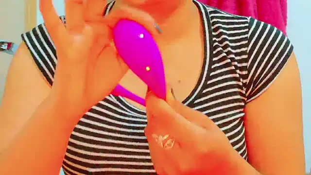 MojaditPussy online show from April 18, 2026, 8:51 am