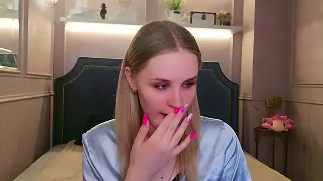 Snapshot of Molly_Voses chatting on June 30, 2026, 8:54 pm Molly Voses online show from June 30, 2026, 8:54 pm