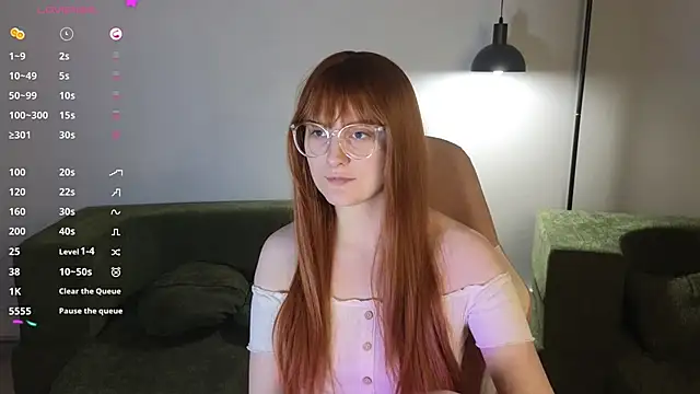 Snapshot of JessieWayy chatting on April 19, 2026, 7:29 am JessieWayy online show from April 19, 2026, 7:29 am