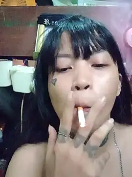 Snapshot of XShihoniLahgi chatting on May 27, 2026, 12:24 pm XShihoniLahgi online show from May 27, 2026, 12:24 pm