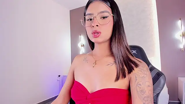 Snapshot of dulce_glow_ chatting on April 13, 2026, 7:41 pm dulce glow online show from April 13, 2026, 7:41 pm