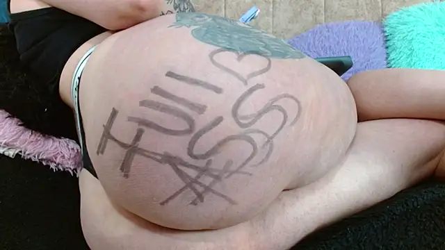Melanie Slut nasty online show from June 2, 2026, 9:39 pm