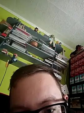 zsolt1910 online show from April 27, 2026, 9:18 am