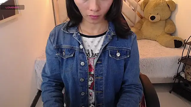 Snapshot of ahmy_ chatting on May 19, 2026, 1:56 am ahmy online show from May 19, 2026, 1:56 am