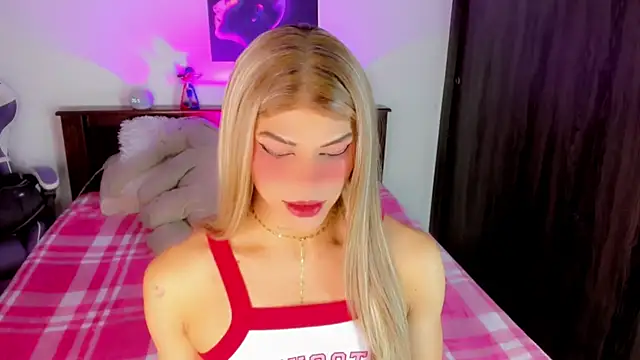 SofiaWinx 15 online show from April 12, 2026, 7:19 pm