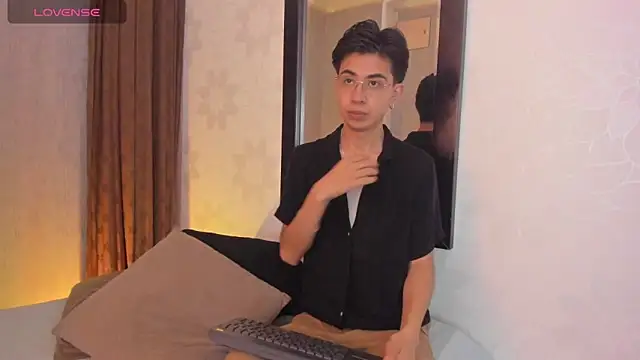 youn rider online show from May 15, 2026, 7:43 pm