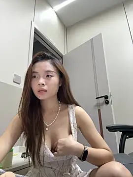 Mimiluv1234 online show from May 12, 2026, 11:40 am