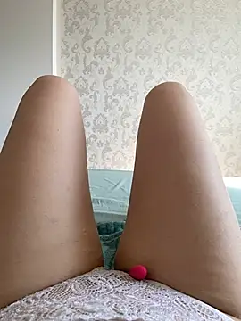 Snapshot of Cofeblond chatting on April 14, 2026, 6:30 am Cofeblond online show from April 14, 2026, 6:30 am