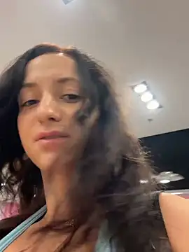 KarolDolly05 online show from July 8, 2026, 4:55 pm