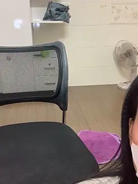 Snapshot of -Susu_ chatting on April 11, 2026, 9:57 am -Susu online show from April 11, 2026, 9:57 am