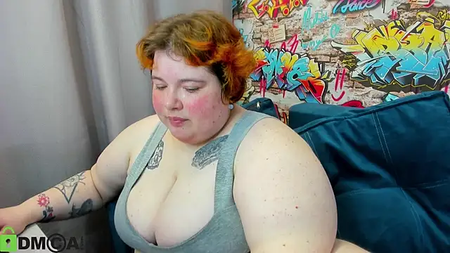 Snapshot of Sew_Sunny chatting on May 1, 2026, 12:59 am Sew Sunny online show from May 1, 2026, 12:59 am