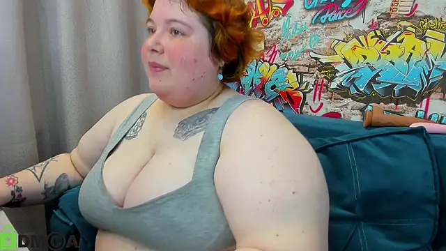 Snapshot of Sew_Sunny chatting on May 2, 2026, 12:59 am Sew Sunny online show from May 2, 2026, 12:59 am