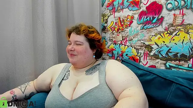 Snapshot of Sew_Sunny chatting on May 6, 2026, 1:03 am Sew Sunny online show from May 6, 2026, 1:03 am