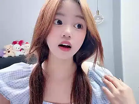 Lilababy00 online show from May 16, 2026, 11:09 am