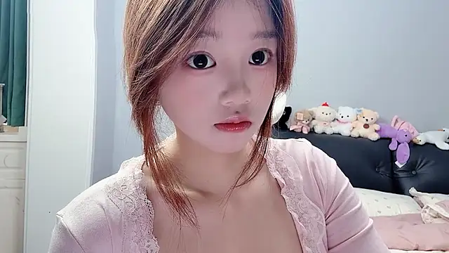 Lilababy00 online show from May 24, 2026, 5:23 am