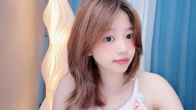 Lilababy00 online show from June 25, 2026, 4:56 am