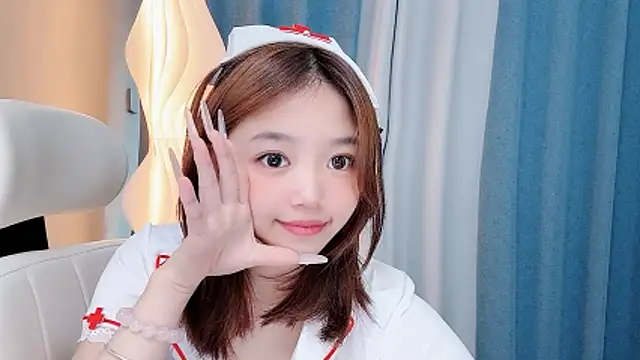 Lilababy00 online show from June 29, 2026, 10:37 am