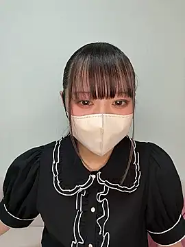 Snapshot of Merochi_o0 chatting on June 19, 2026, 12:42 pm Merochi o0 online show from June 19, 2026, 12:42 pm