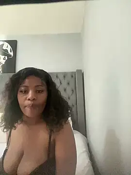 Snapshot of EbonytitsX chatting on July 18, 2026, 12:53 pm EbonytitsX online show from July 18, 2026, 12:53 pm