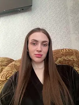 Snapshot of AlinaLove3213 chatting on April 17, 2026, 7:11 am AlinaLove3213 online show from April 17, 2026, 7:11 am