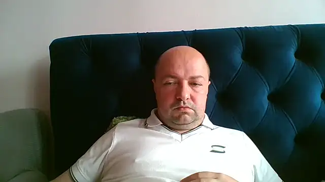 Snapshot of Luceriusbigass chatting on May 16, 2026, 7:05 am Luceriusbigass online show from May 16, 2026, 7:05 am