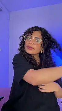 Snapshot of holaRosa chatting on May 14, 2026, 11:00 pm holaRosa online show from May 14, 2026, 11:00 pm