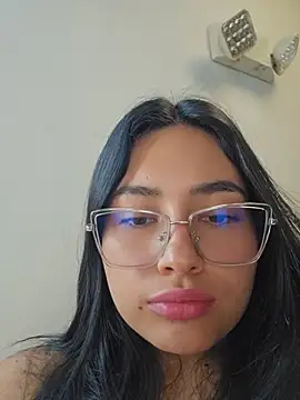 VioletRousee online show from June 22, 2026, 4:15 pm