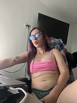Snapshot of BellaTxM_ chatting on May 17, 2026, 2:20 am BellaTxM online show from May 17, 2026, 2:20 am