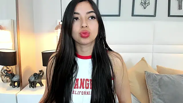 Snapshot of Melody__blake chatting on April 19, 2026, 12:04 pm Melody blake online show from April 19, 2026, 12:04 pm