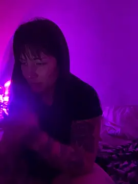 cherryxxox online show from May 5, 2026, 4:31 am