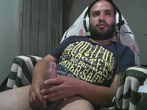 axelcolix online show from April 8, 2026, 1:49 am