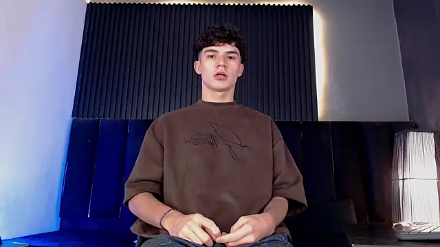 Snapshot of Logan_Steel chatting on May 2, 2026, 6:18 am Logan Steel online show from May 2, 2026, 6:18 am