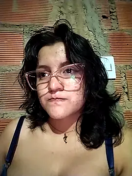 Snapshot of sienna_elara chatting on April 8, 2026, 10:48 am sienna elara online show from April 8, 2026, 10:48 am