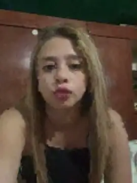 jade06  online show from May 1, 2026, 4:33 pm