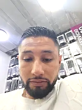 Snapshot of DiegoDass chatting on April 8, 2026, 8:42 pm DiegoDass online show from April 8, 2026, 8:42 pm