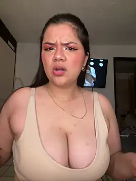 foxy gigi online show from April 23, 2026, 3:52 am