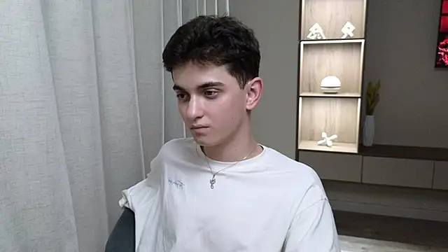 Snapshot of alexander_18_xxl chatting on June 26, 2026, 6:01 pm alexander 18 xxl online show from June 26, 2026, 6:01 pm
