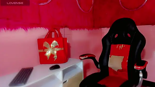 Snapshot of Mia_dasilva_ chatting on April 14, 2026, 7:20 pm Mia dasilva online show from April 14, 2026, 7:20 pm
