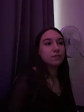 Snapshot of RiannaBrown chatting on April 9, 2026, 2:44 am RiannaBrown online show from April 9, 2026, 2:44 am