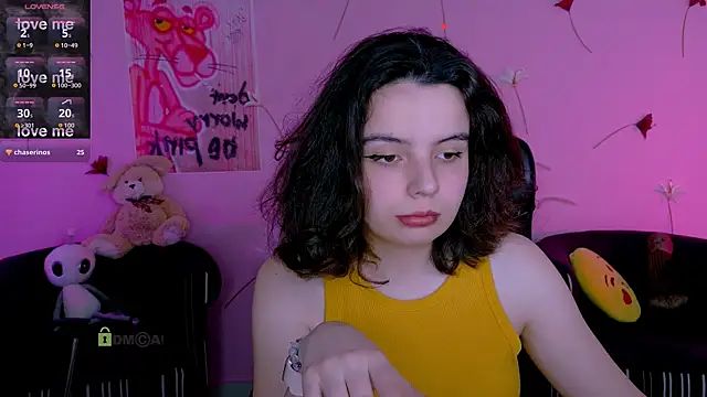 Snapshot of mia_mooon_ chatting on June 2, 2026, 8:27 am mia mooon online show from June 2, 2026, 8:27 am