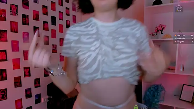 mia mooon  online show from June 23, 2026, 11:52 am